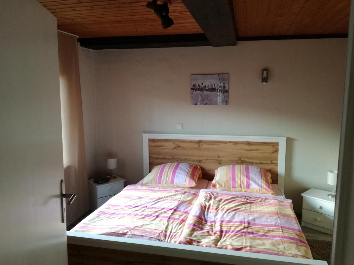 Ferienwohnung Edi Fischer Oberfell Buitenkant foto